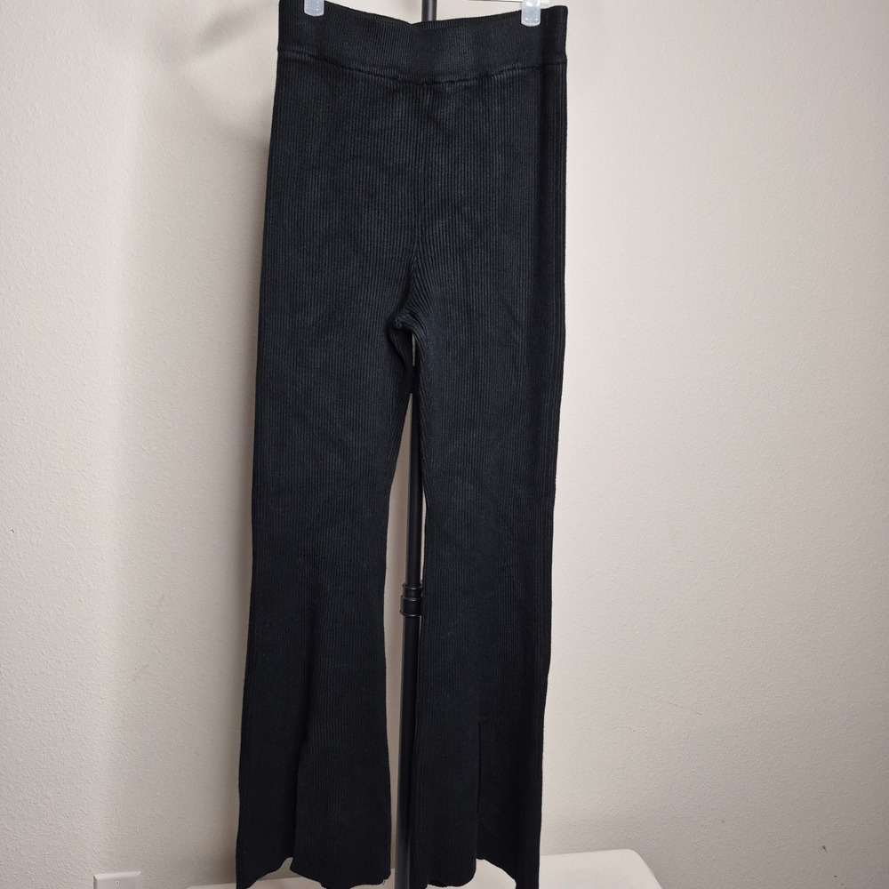 Abercrombie & Fitch Black Ribbed Knit Flare Pants Side Slit Small High Rise Cozy
